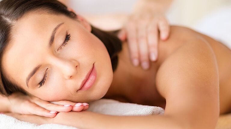 Massage at centrovital Day SPA Berlin ©Syda Productions/Fotolia.com
