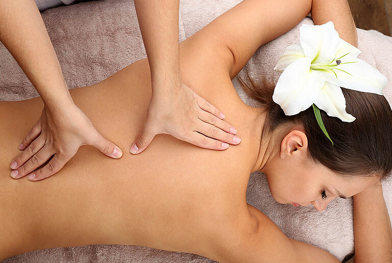 Herbstzeit im centrovital Day Spa ©Africa Studio/Fotolia.com Herbstzeit im centrovital Day Spa ©Africa Studio/Fotolia.com