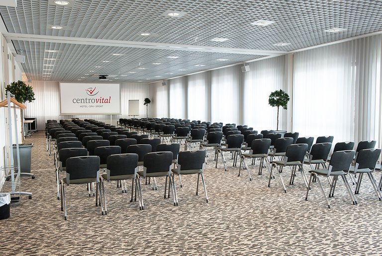 Bright conference room at centrovital Berlin