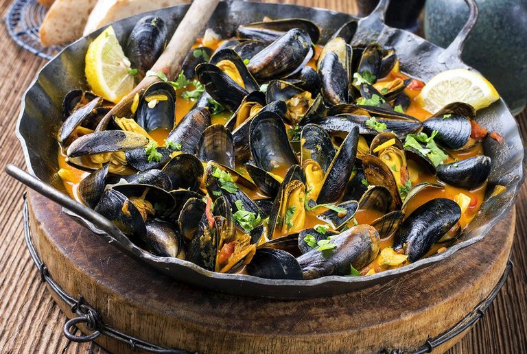 Steamed mussels at centrovital ©HLPhoto/Fotolia.com